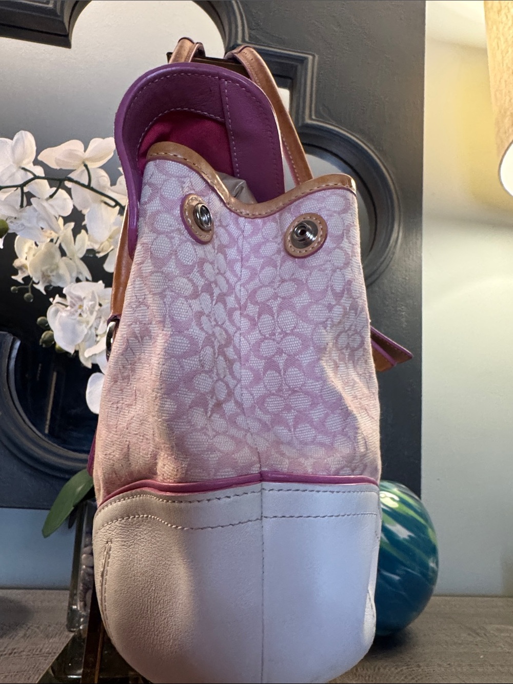Coach Vintage Hampton Soho Scarce Color Pink & White Canvas w/ Tan Leather Trim - Picture 16 of 17
